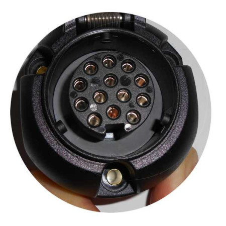 ŤAŽNÉ ZARIADENIE S PRÍPOJKOU