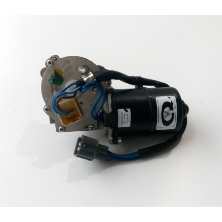 MOTOR STIERAČ - PREDNÝ