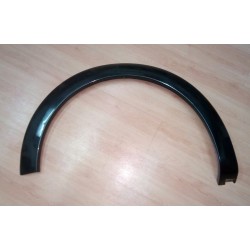 FRONT WHEEL ARCH COVER - RH