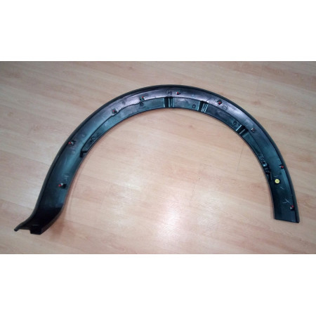 FRONT WHEEL ARCH COVER - RH